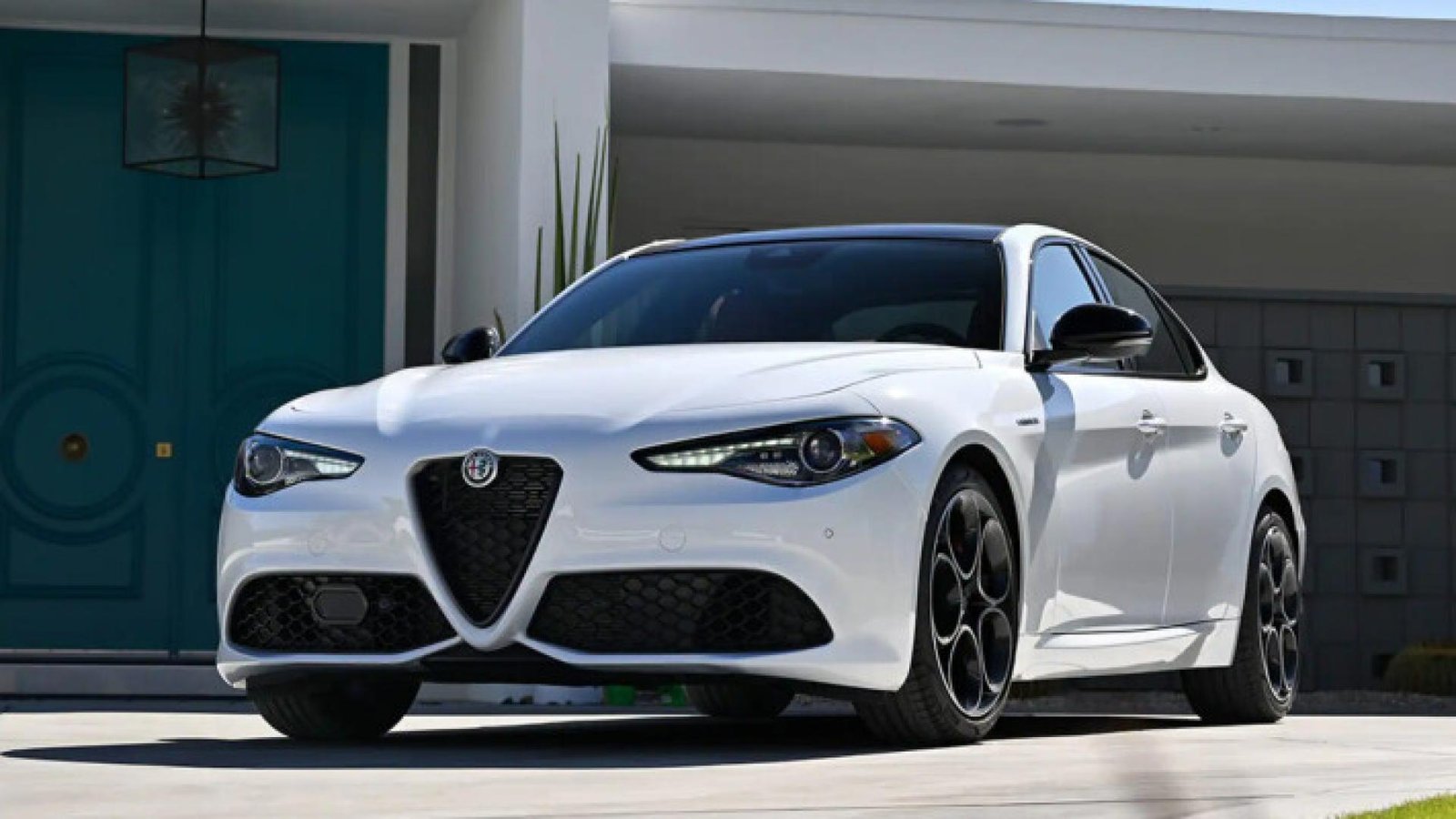 Alfa Romeo Giulia Quadrifoglio 2024