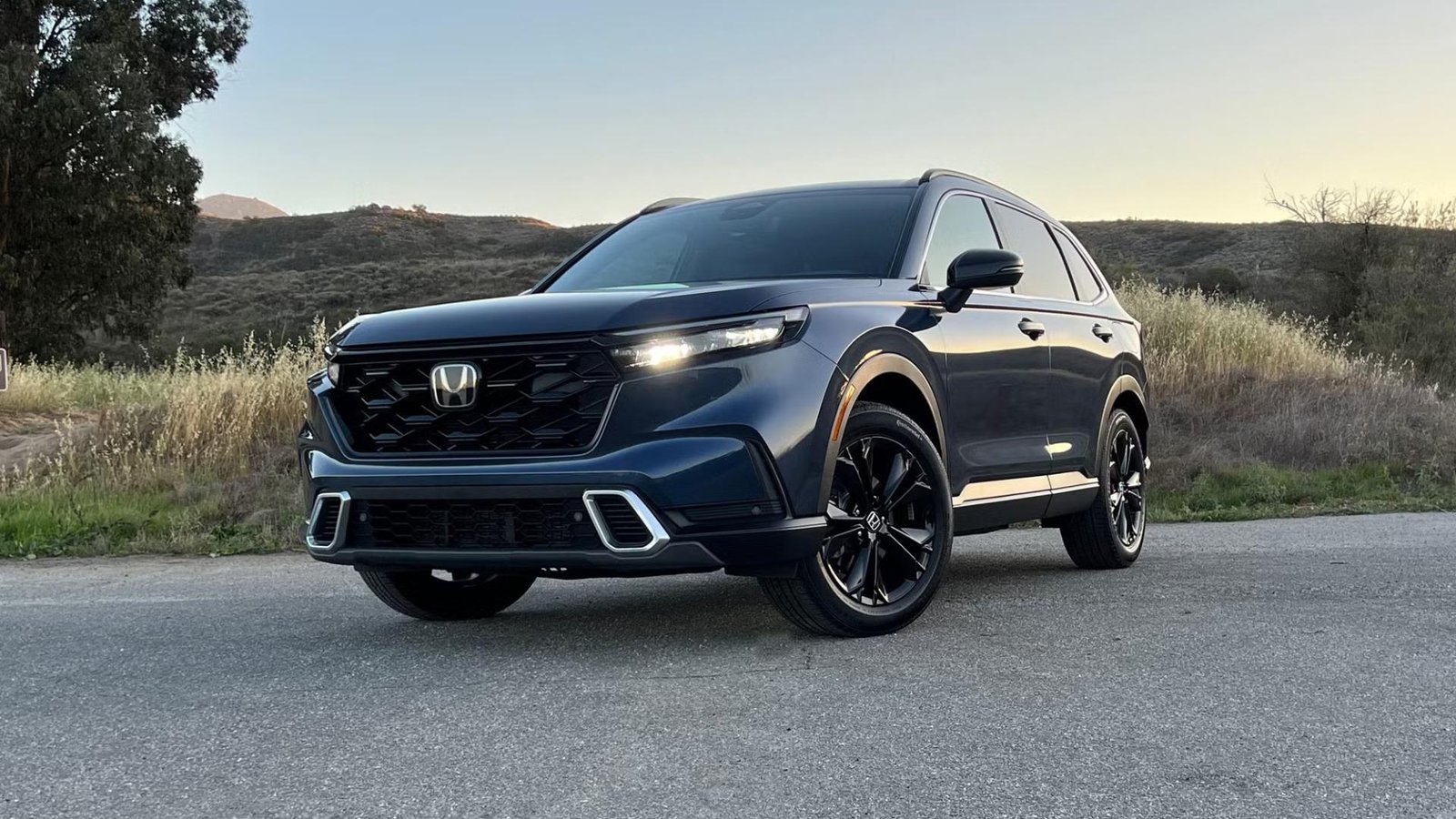 Honda CR-V Touring Hybrid AWD 2024