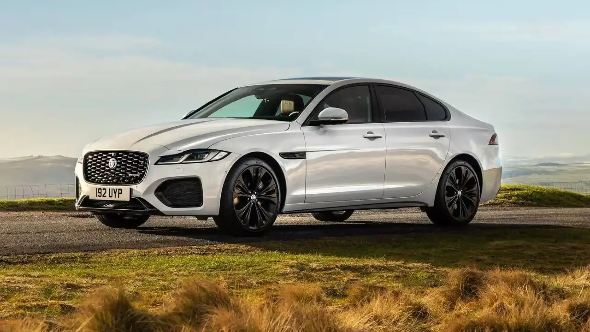 Jaguar XF P300 R-Dynamic S AWD 2024