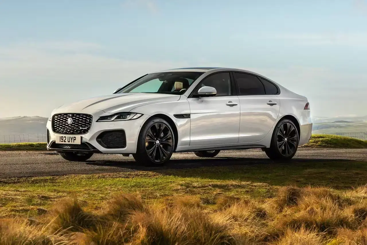 Jaguar XF P300 R-Dynamic S AWD