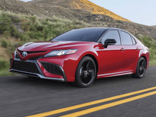 Toyota Camry XLE Hybrid 2024